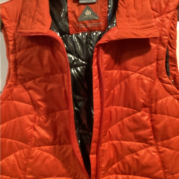 Host Pick ⭐️ Columbia Vest - Thermal Comfort - Picture 4 of 7